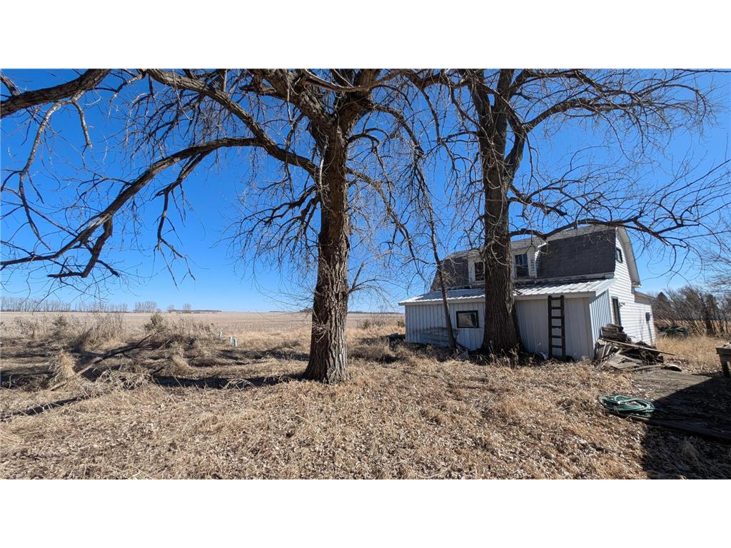 206 Leslie Webster ND 58382 6763862 image12