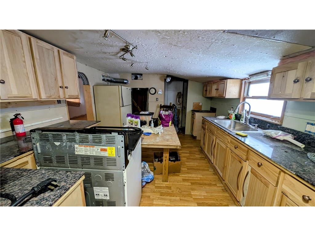 206 Leslie Webster ND 58382 6763862 image17