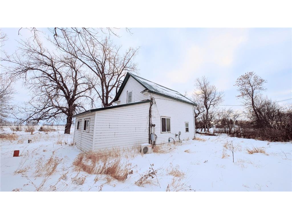 206 Leslie Webster ND 58382 6763862 image40