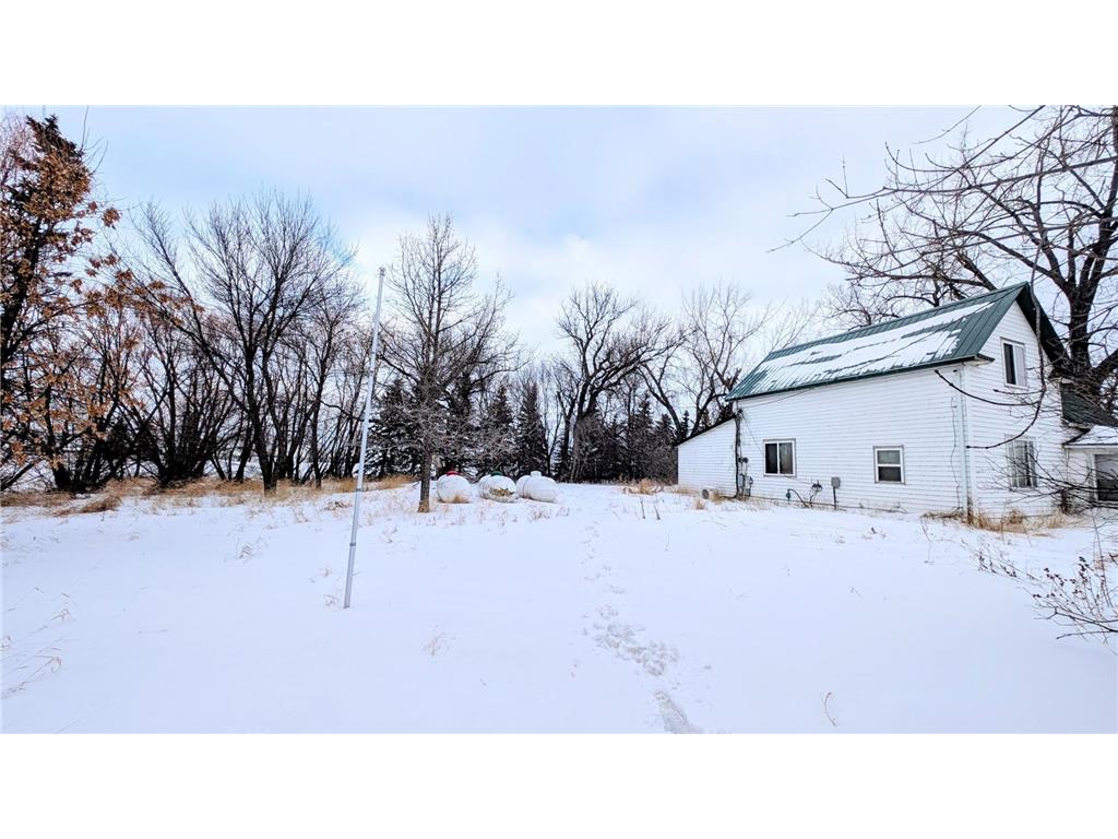 206 Leslie Webster ND 58382 6763862 image44