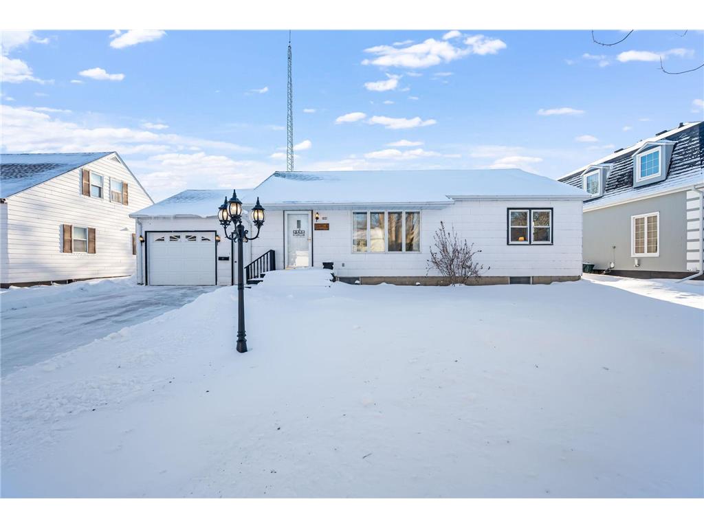 206 N 1st Avenue E Truman MN 56088 7037367 image1