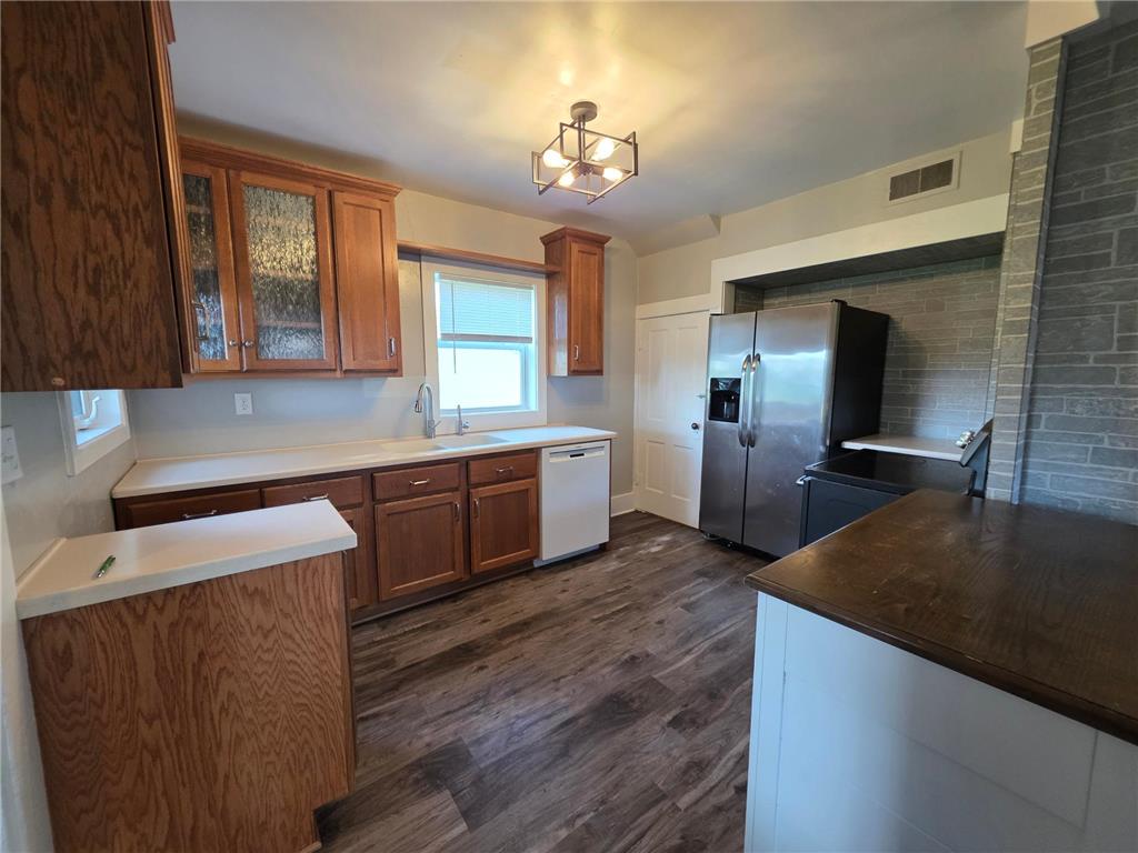 206 N Brook Avenue Porter MN 56280 7081072 image10