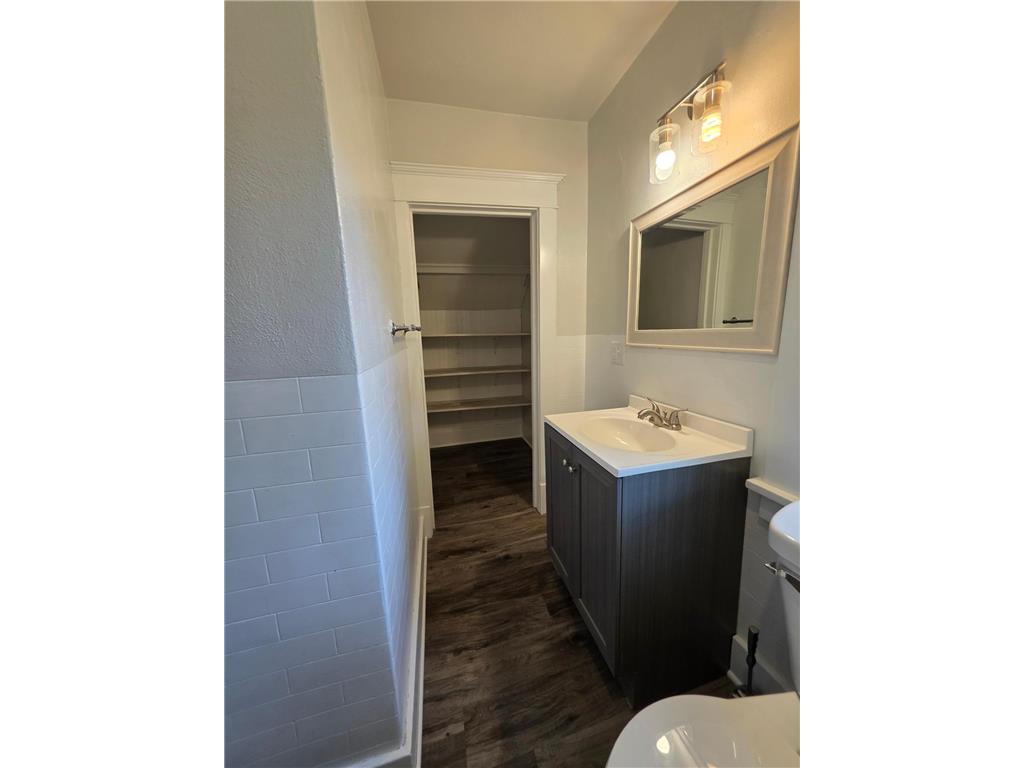 206 N Brook Avenue Porter MN 56280 7081072 image23