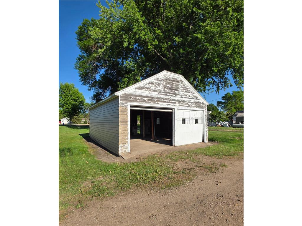 206 N Brook Avenue Porter MN 56280 7081072 image7