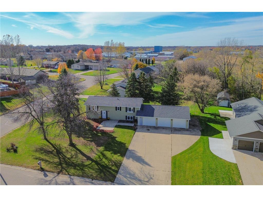 206 Pine Street SW New London MN 56273 6815014 image1