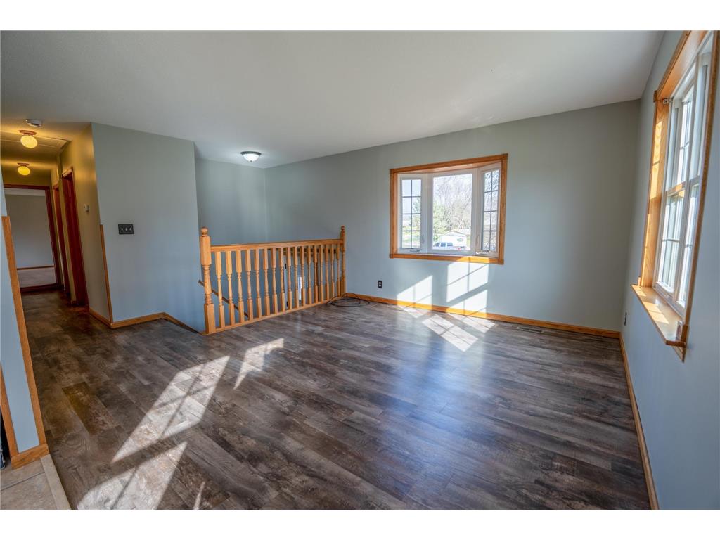 206 Pine Street SW New London MN 56273 6815014 image10