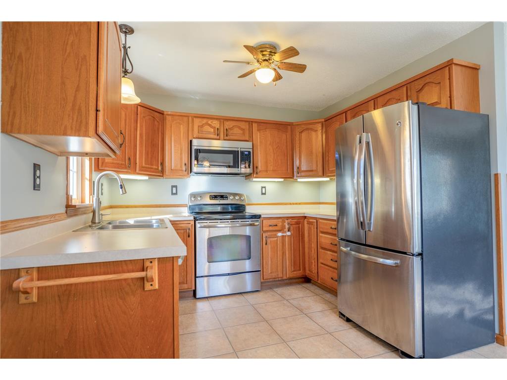 206 Pine Street SW New London MN 56273 6815014 image14