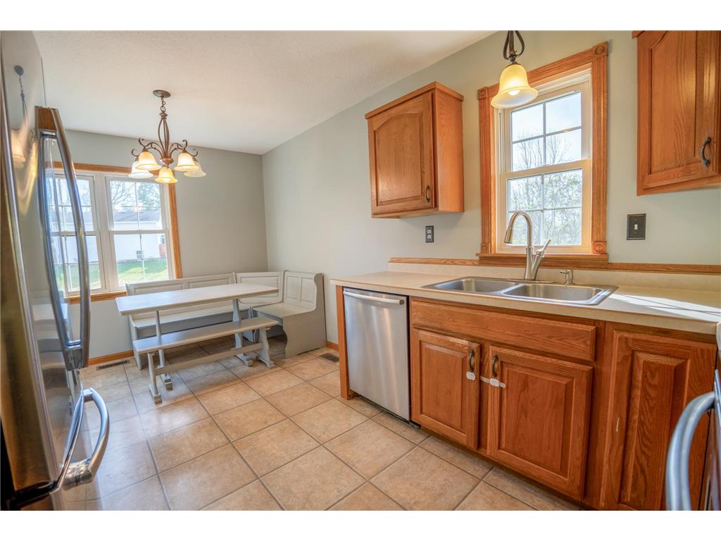 206 Pine Street SW New London MN 56273 6815014 image15