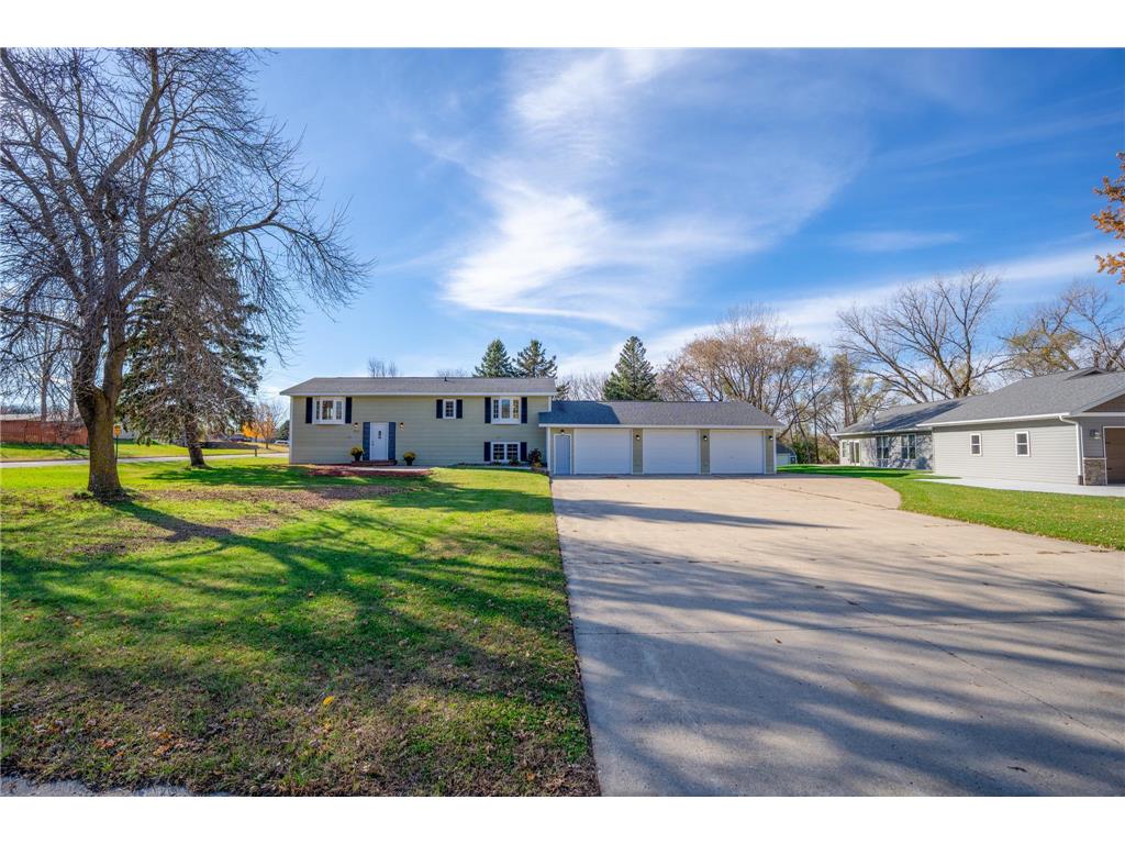 206 Pine Street SW New London MN 56273 6815014 image2