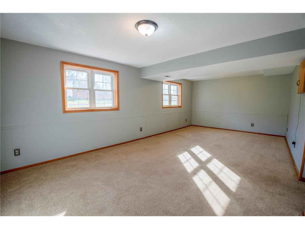 206 Pine Street SW New London MN 56273 6815014 image24