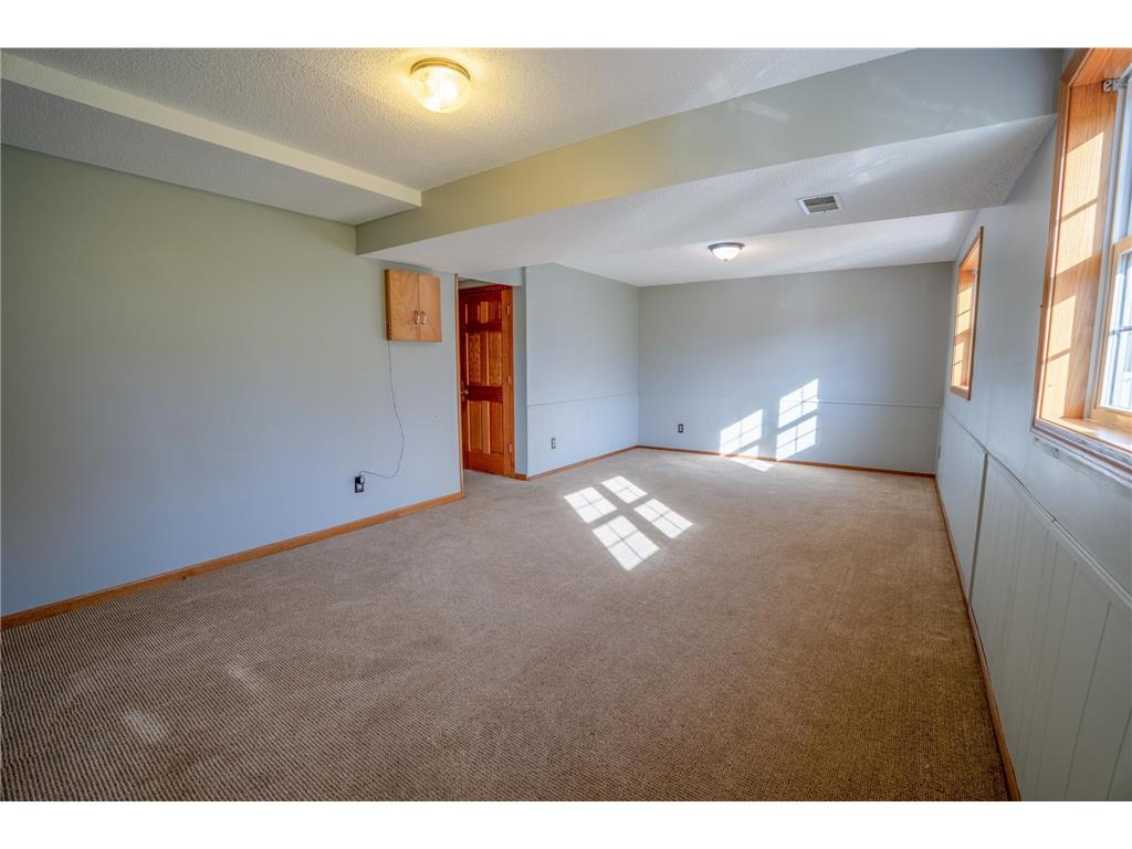 206 Pine Street SW New London MN 56273 6815014 image26