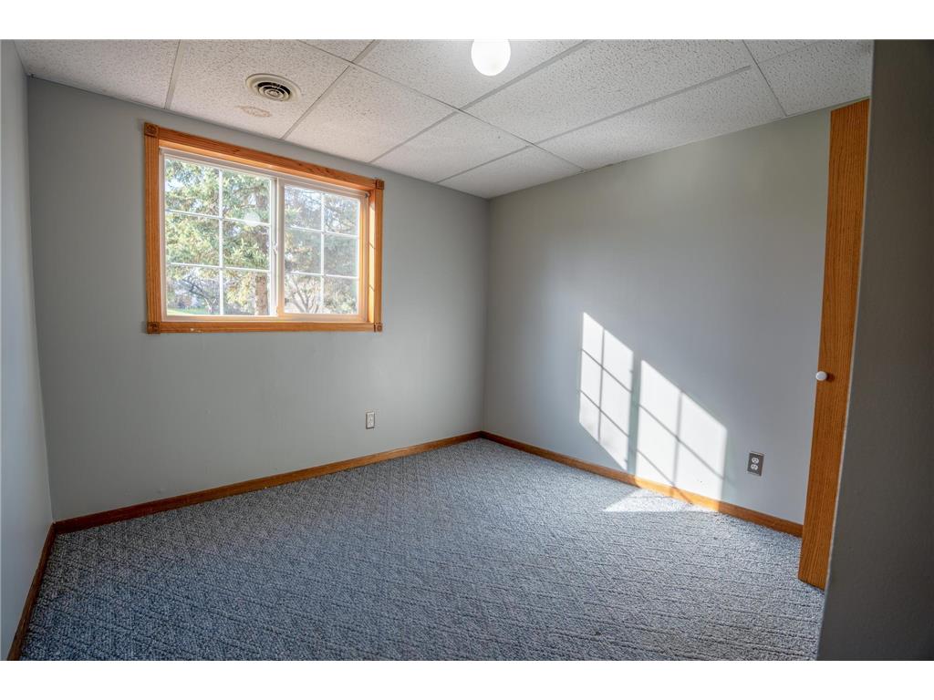 206 Pine Street SW New London MN 56273 6815014 image30