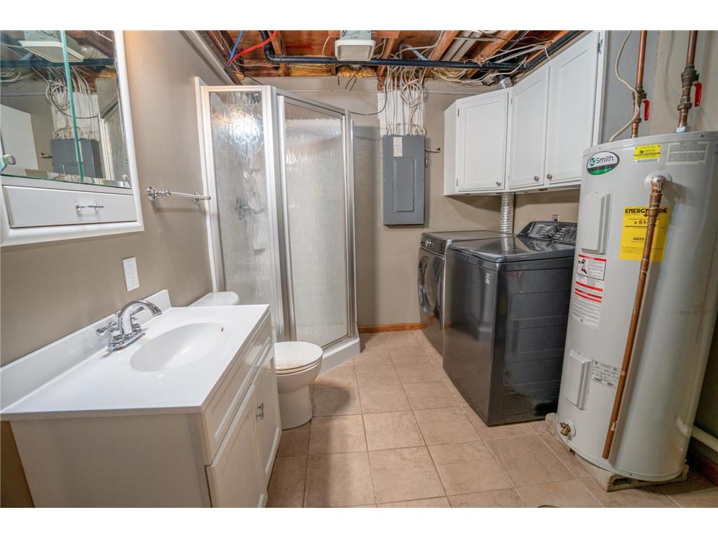 206 Pine Street SW New London MN 56273 6815014 image31