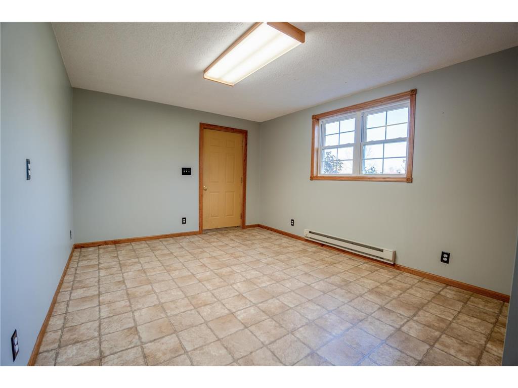 206 Pine Street SW New London MN 56273 6815014 image35