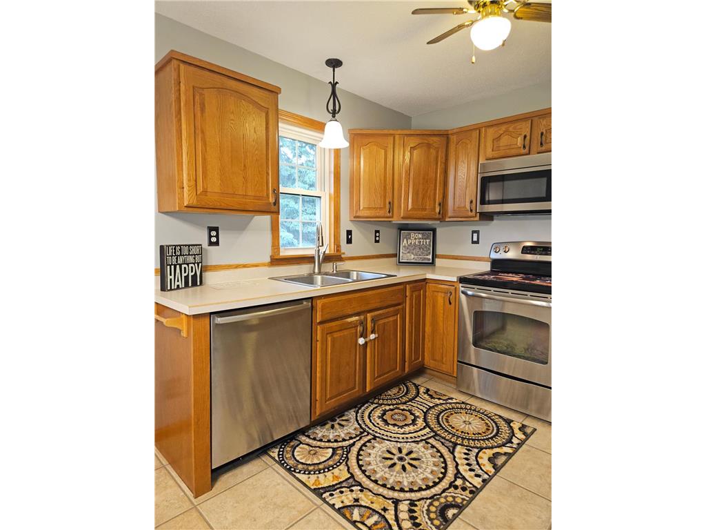 206 Pine Street SW New London MN 56273 7087273 image14