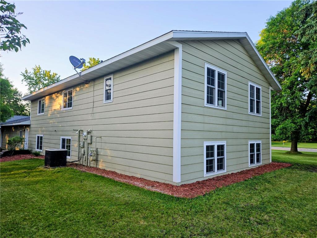 206 Pine Street SW New London MN 56273 7087273 image28