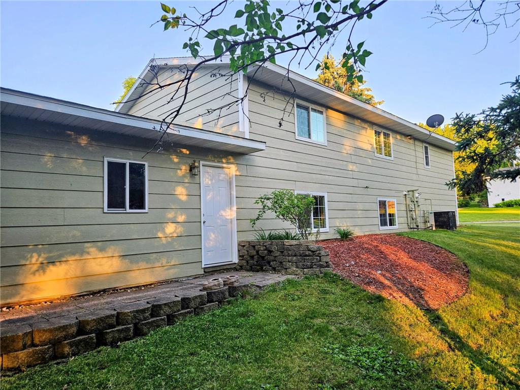 206 Pine Street SW New London MN 56273 7087273 image30