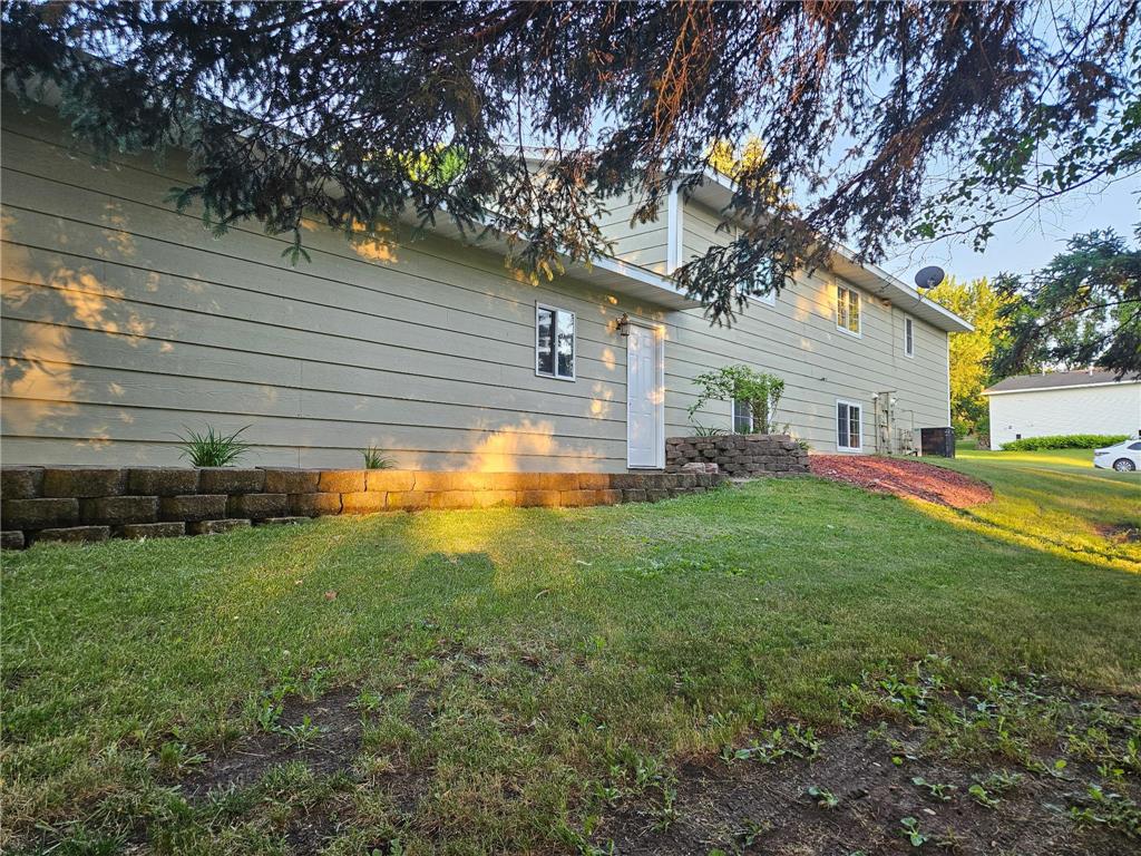206 Pine Street SW New London MN 56273 7087273 image31