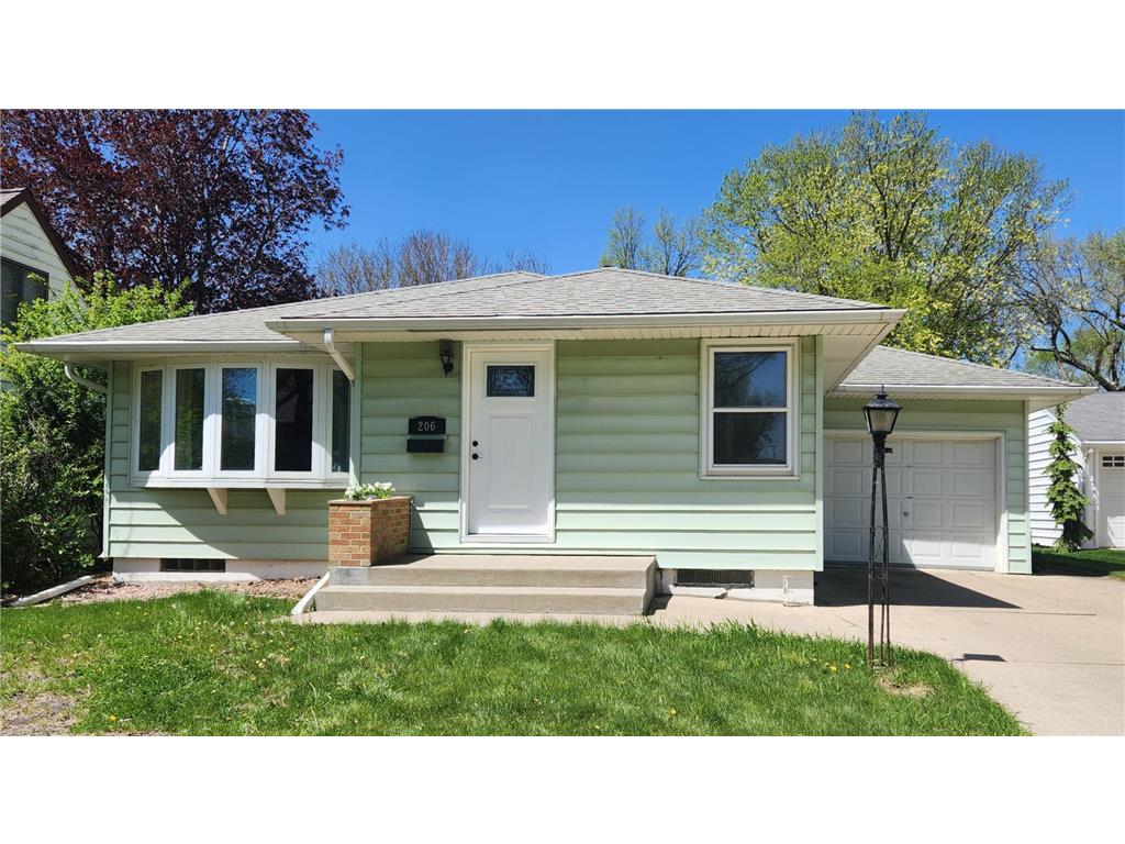 206 S Whitney Street Marshall MN 56258 7069092 image1