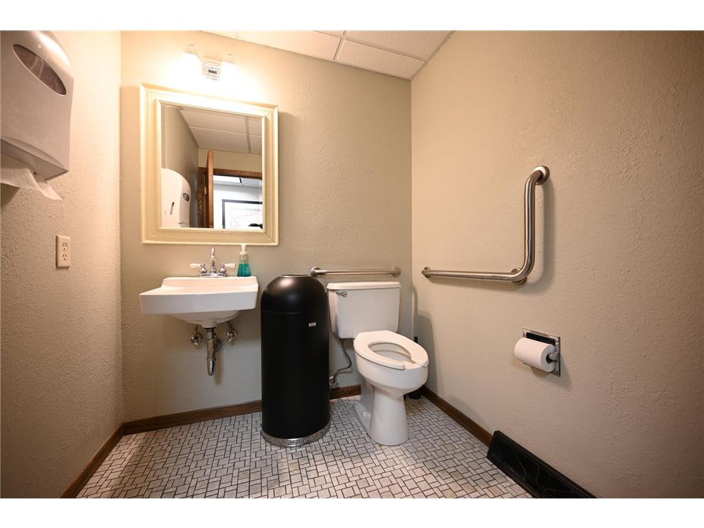 206 Scott Street S Shakopee MN 55379 7029549 image12