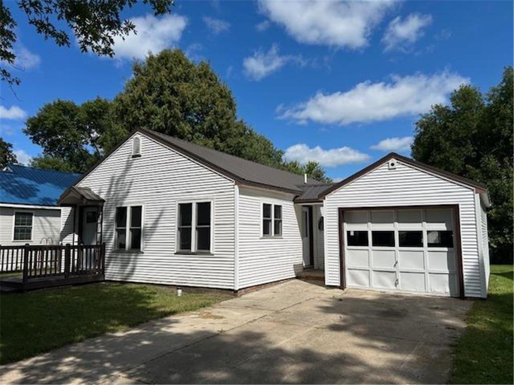 206 W 3rd Street Minneota MN 56264 6737263 image1