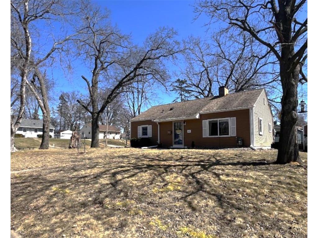 2060 Northwood Drive North Saint Paul MN 55109 6682341 image1