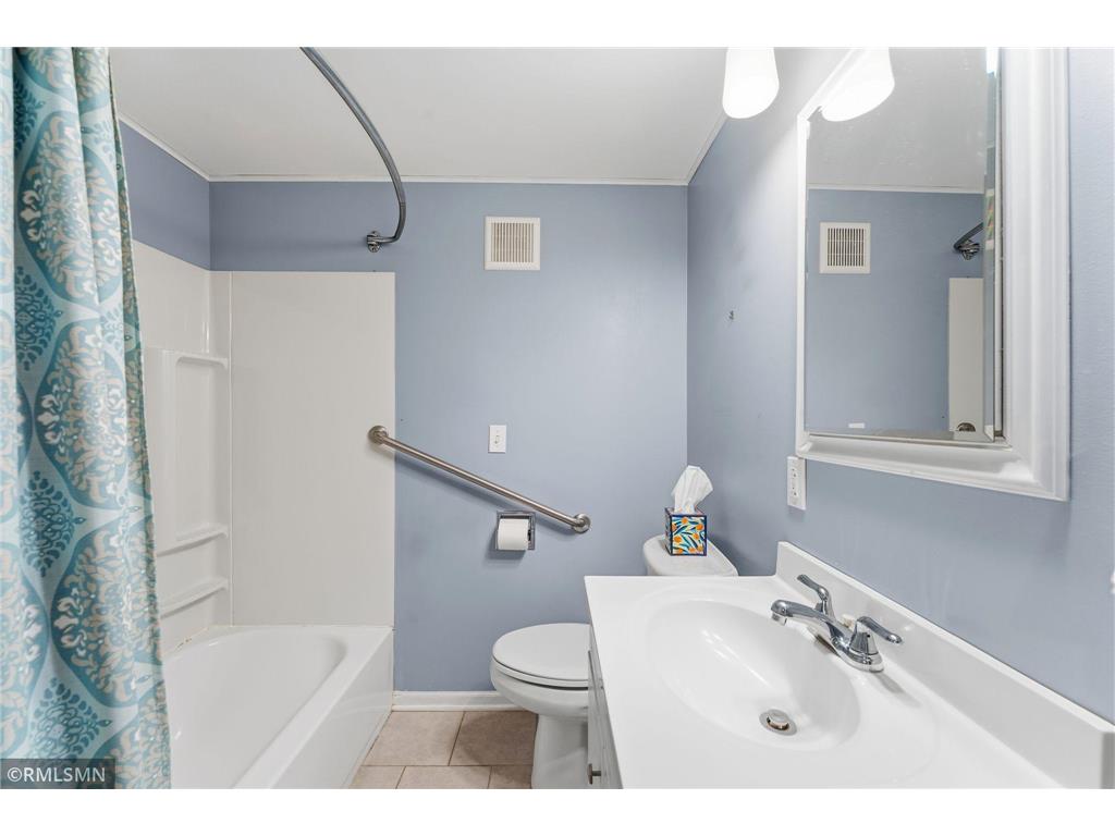 2061 Arlington Avenue E Saint Paul MN 55119 6822937 image14