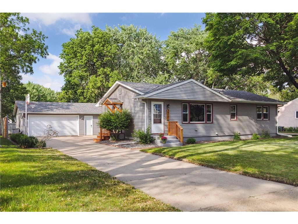 2061 Opal Drive, Eagan, MN, 55122 MLS 6344475 Edina Realty