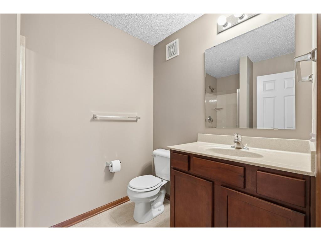 2061 Winterberry Lane Shakopee MN 55379 7030226 image38