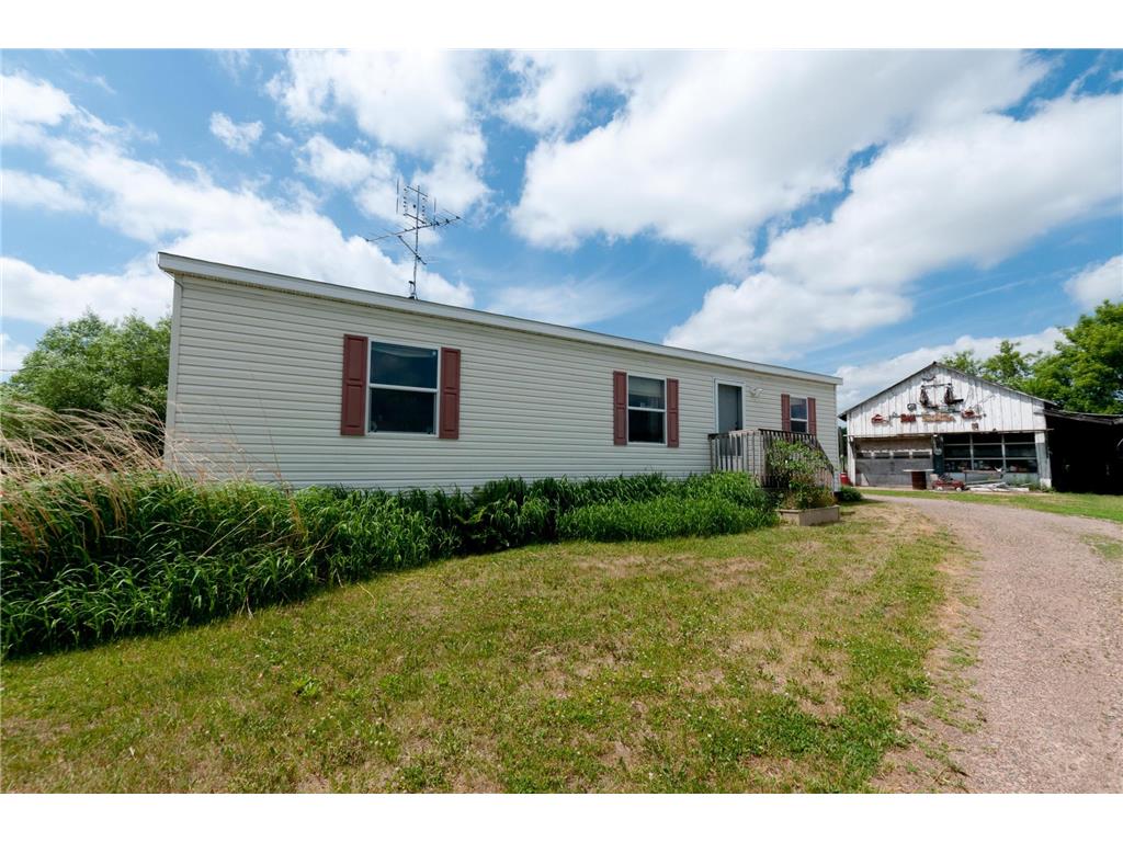 2062 3 1/2 Avenue Sioux Creek Twp WI 54728 7090679 image2