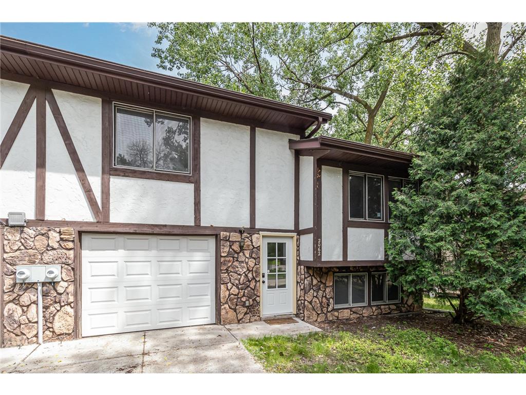 2062 Albemarle Street Roseville MN 55113 6566970 image1