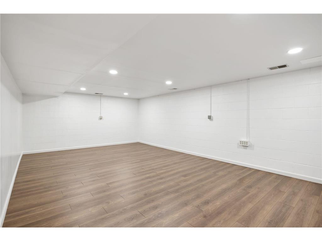 2063 Parkway Drive North Saint Paul MN 55109 7039865 image26