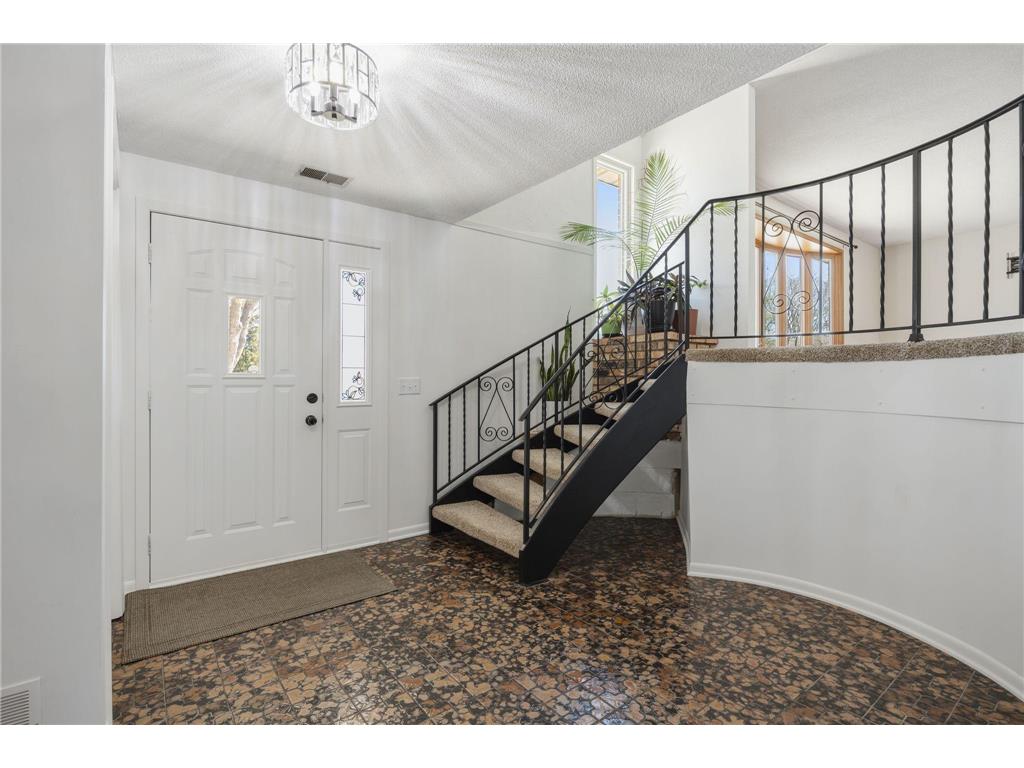 2063 Parkway Drive North Saint Paul MN 55109 7039865 image4