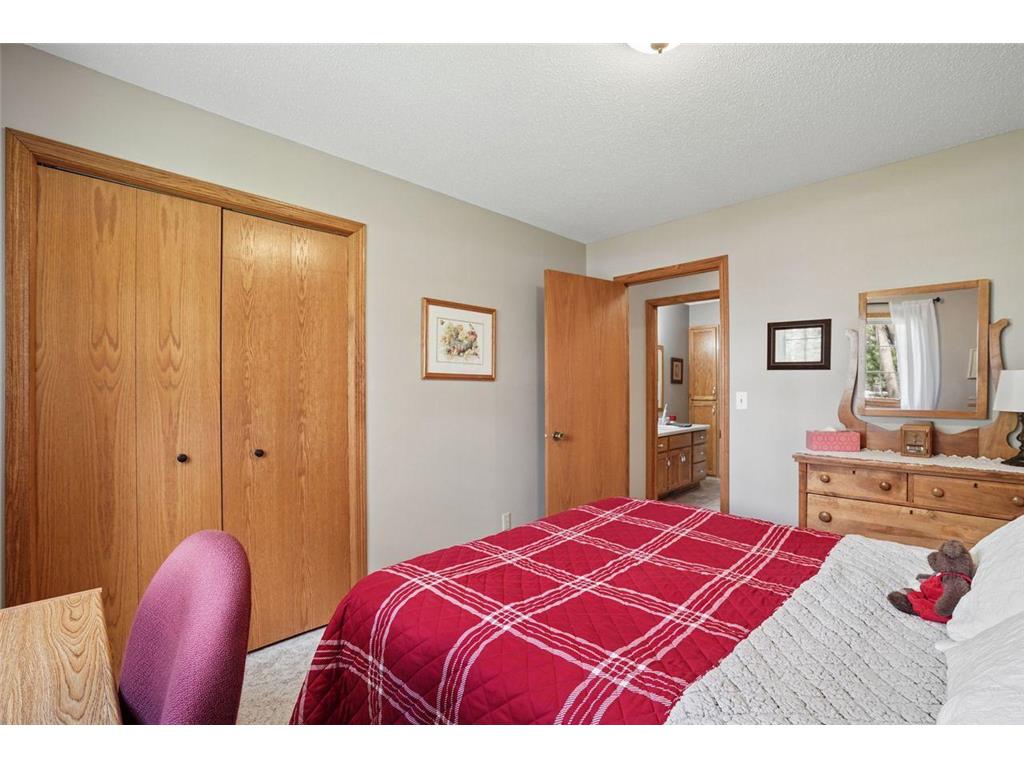 2063 Rena Circle Saint Augusta MN 55320 7060084 image18