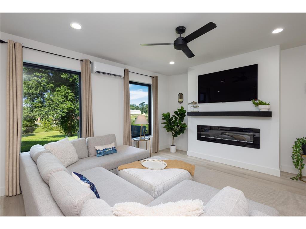 20633 County Highway 21 Detroit Lakes MN 56501 - Little Floyd 6758341 image6