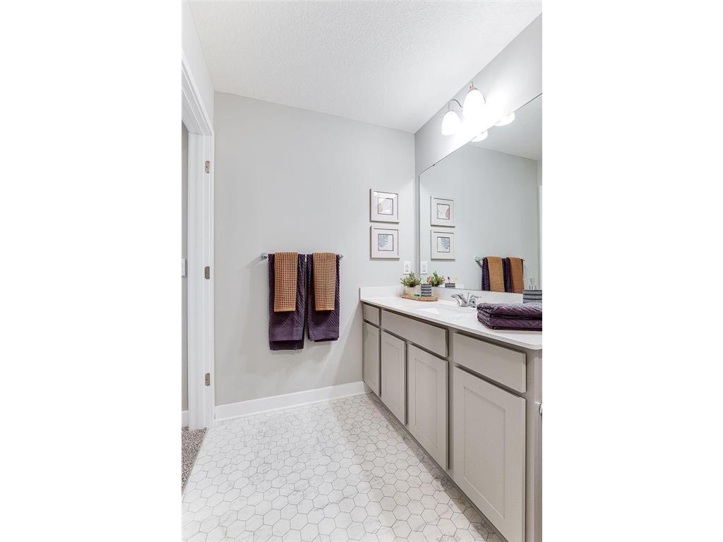 2065 Highview Terrace Shakopee MN 55379 7046013 image25