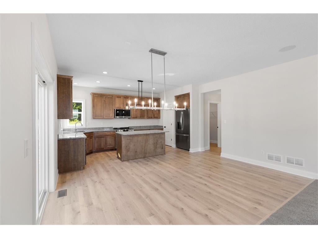 2065 Lusitano Street Shakopee MN 55379 6726763 image13