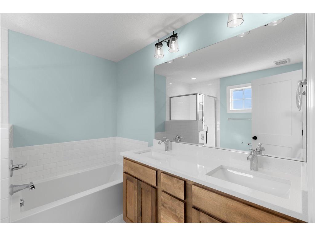 2065 Lusitano Street Shakopee MN 55379 6726763 image24