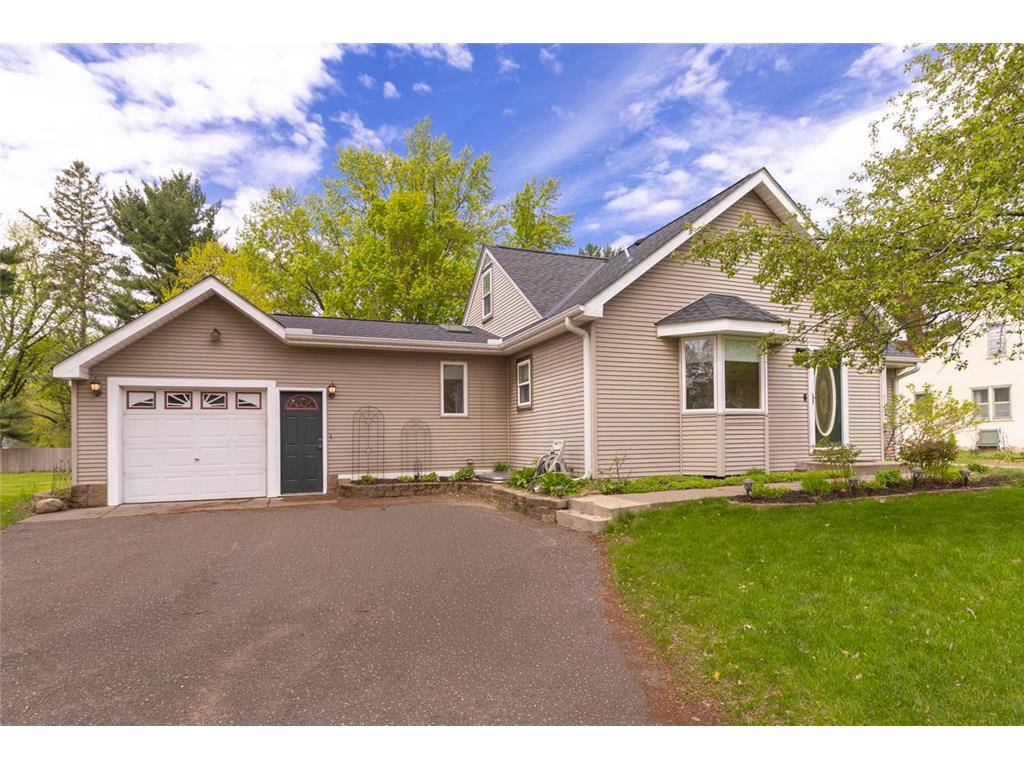 2065 William Street Roseville MN 55113 7067917 image1