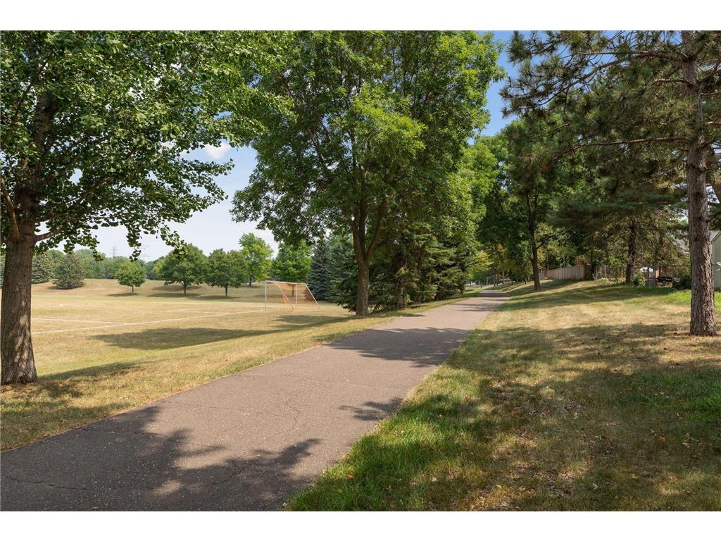 2065 Woodlynn Avenue Maplewood MN 55109 6769215 image46