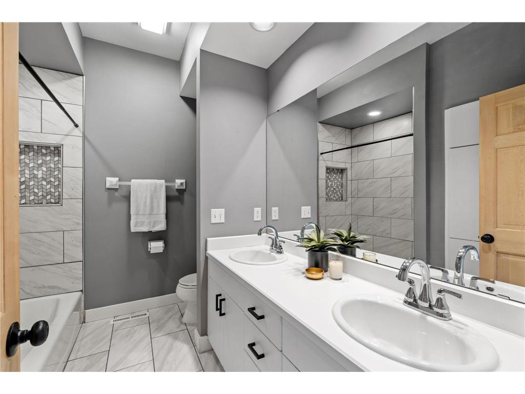 2065 Woodstone Court Victoria MN 55386 7088491 image41