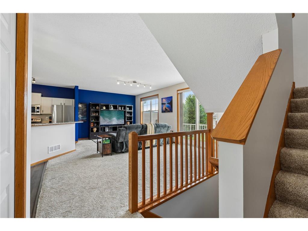 20651 Hampshire Way Lakeville MN 55044 7103526 image3