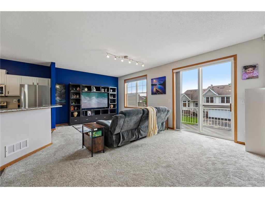 20651 Hampshire Way Lakeville MN 55044 7103526 image4