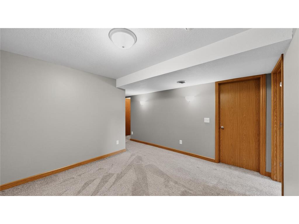 2067 26th Avenue NW Rochester MN 55901 7065105 image24