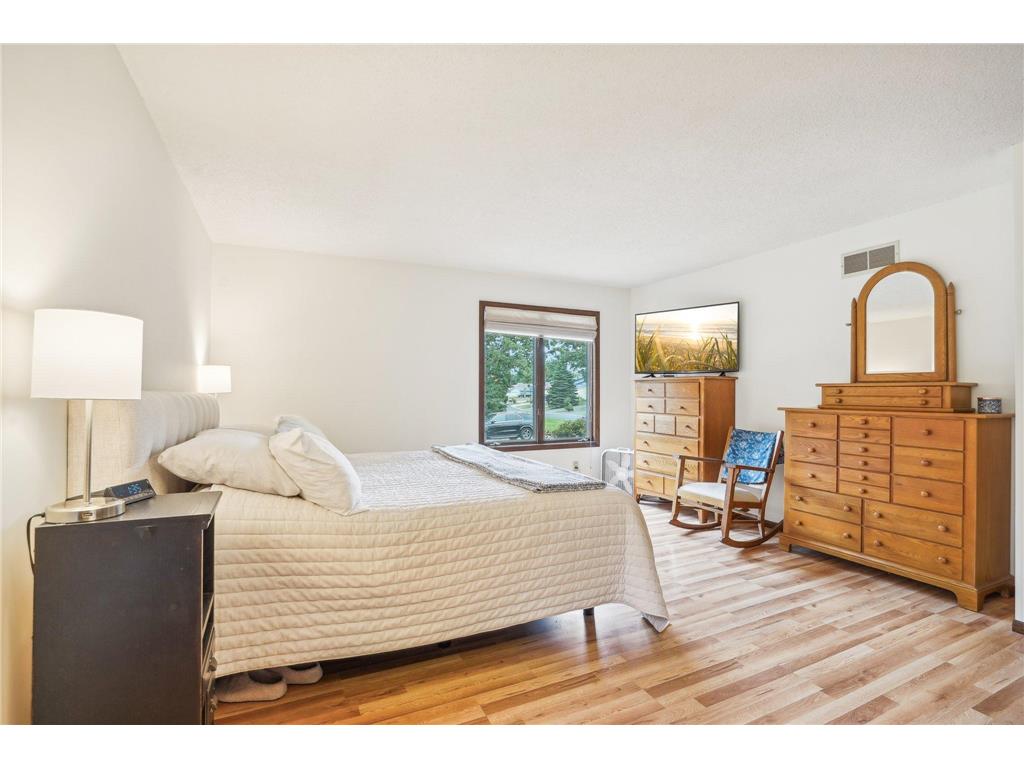 2067 Kings Road Eagan MN 55122 7067612 image20