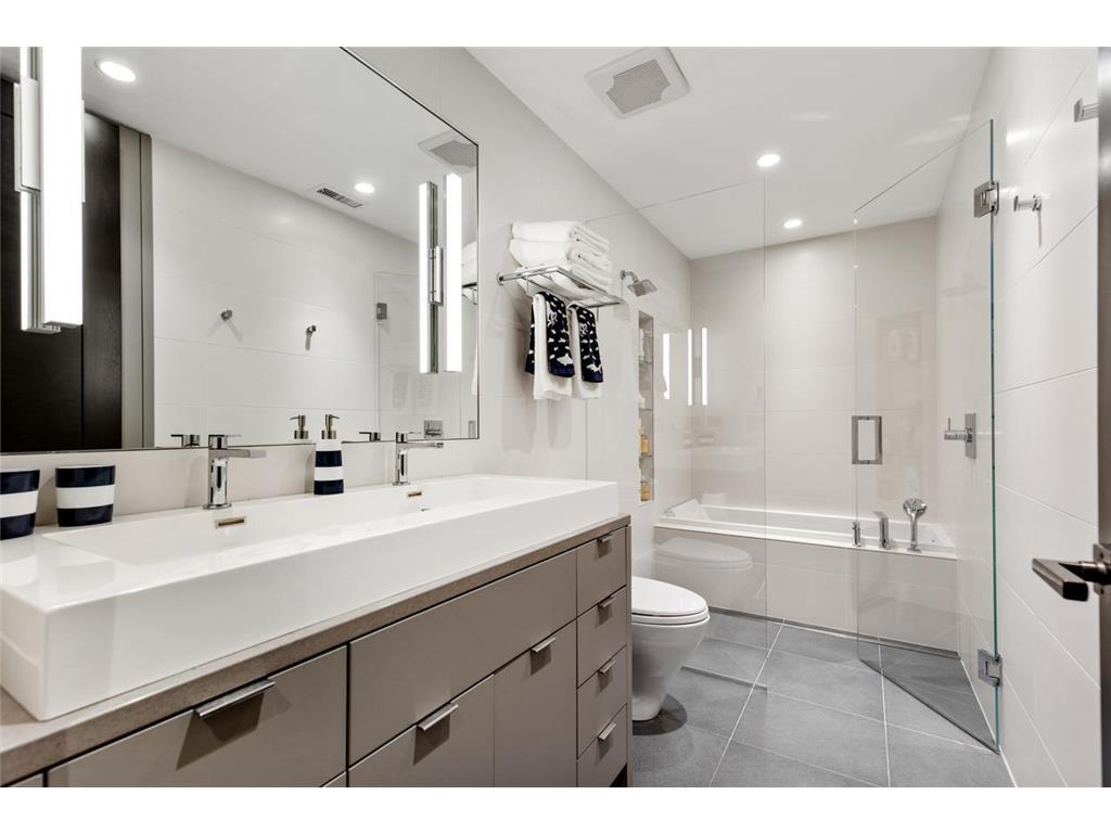 20670 Linwood Road Deephaven MN 55331 - Lake Minnetonka 6769887 image37