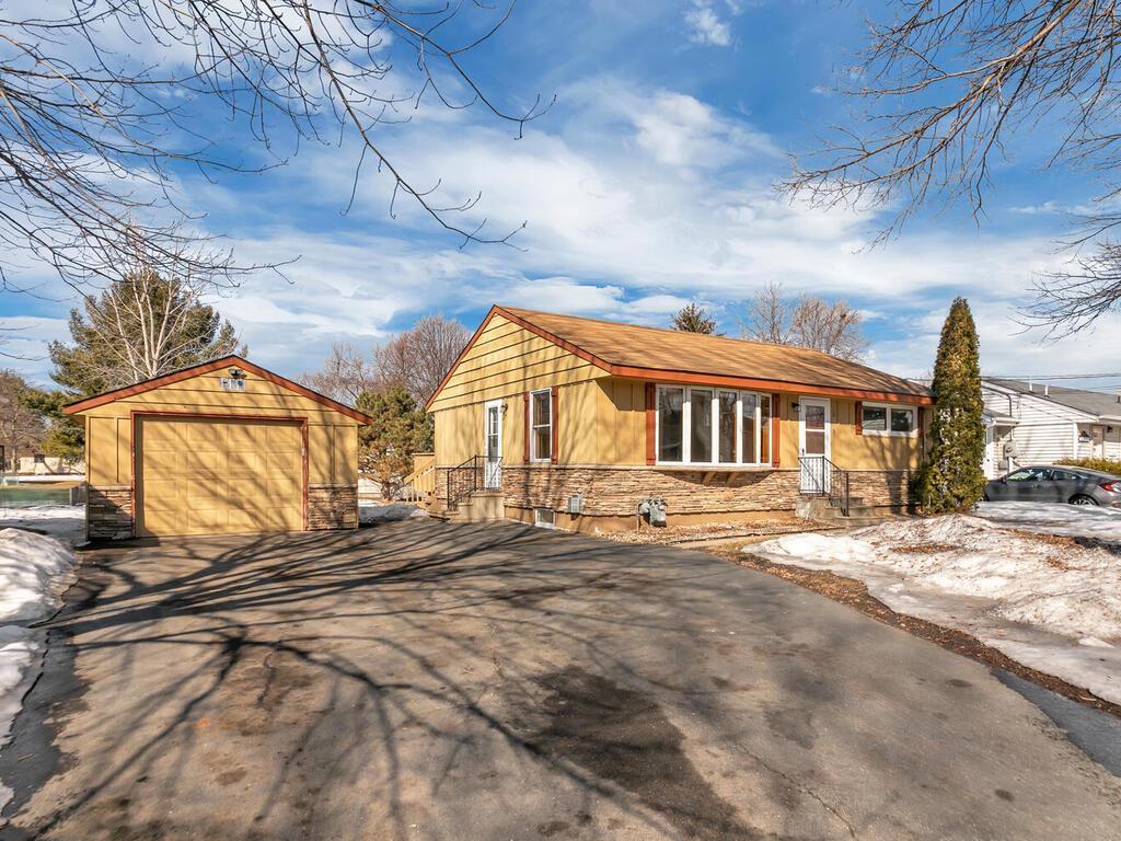 20675 Holiday Avenue Lakeville MN 55044 6348565 image1