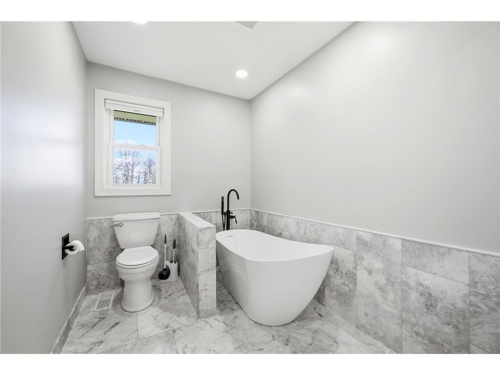 2068 Millersburg Boulevard W Northfield MN 55019 7037570 image16