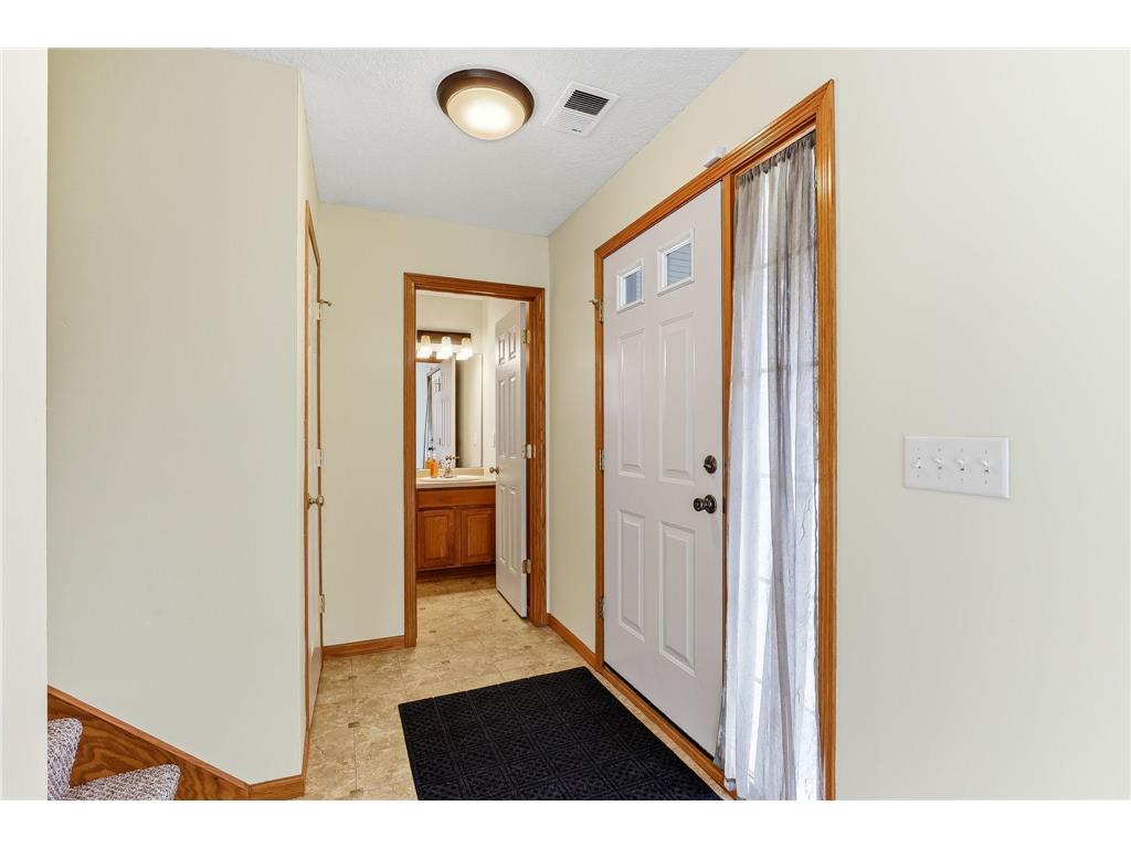 2068 Shryer Court E North Saint Paul MN 55109 7043017 image4
