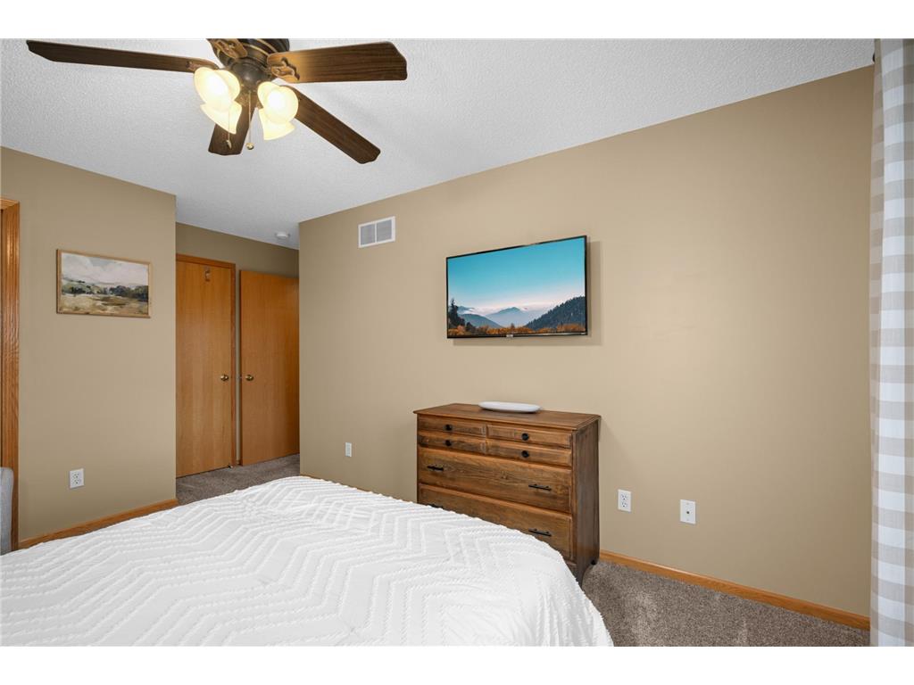 20683 Hampshire Way Lakeville MN 55044 7095377 image16